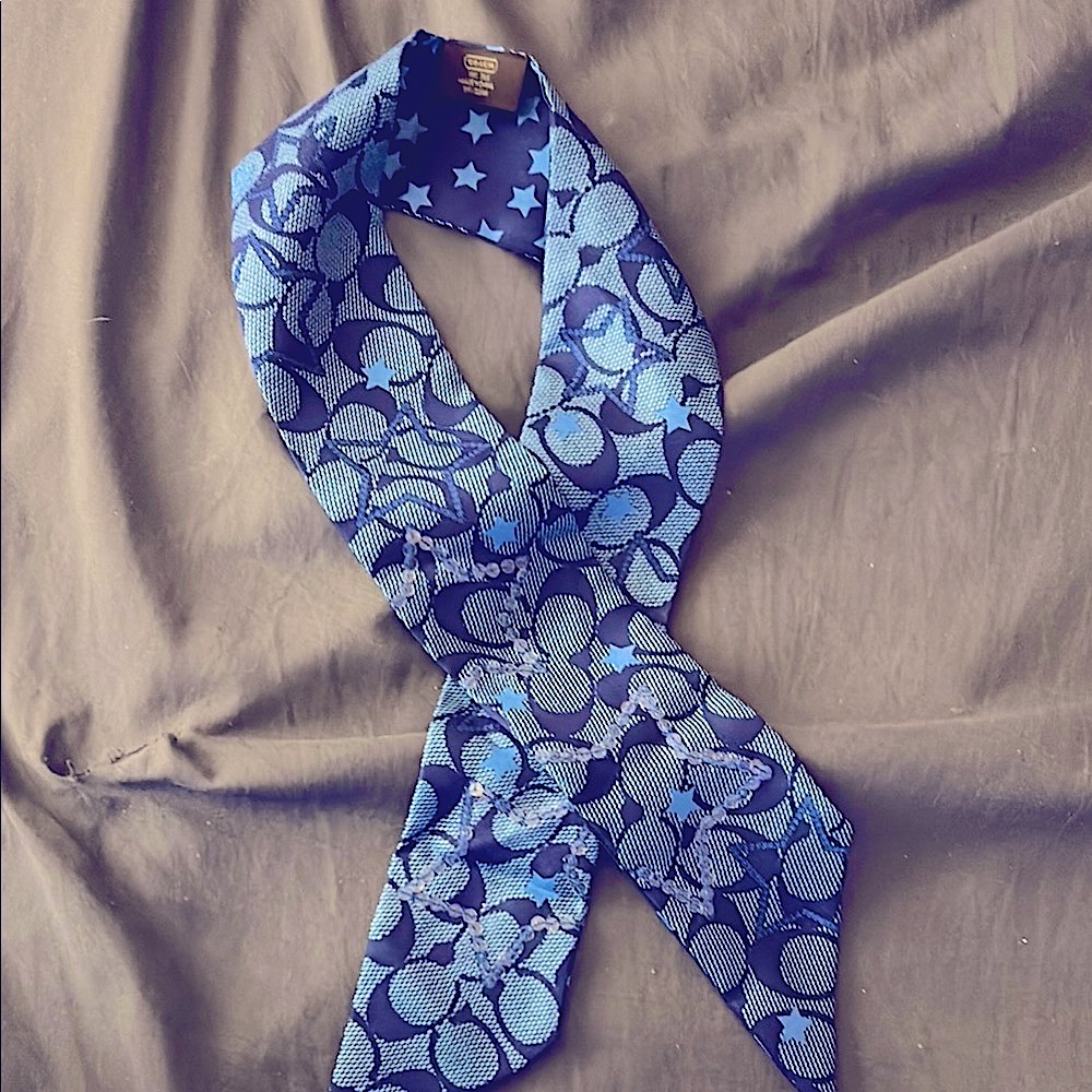 COACH VINTAGE MONOGRAM REVERSIBLE SKINNY SCARF 100 % SILK